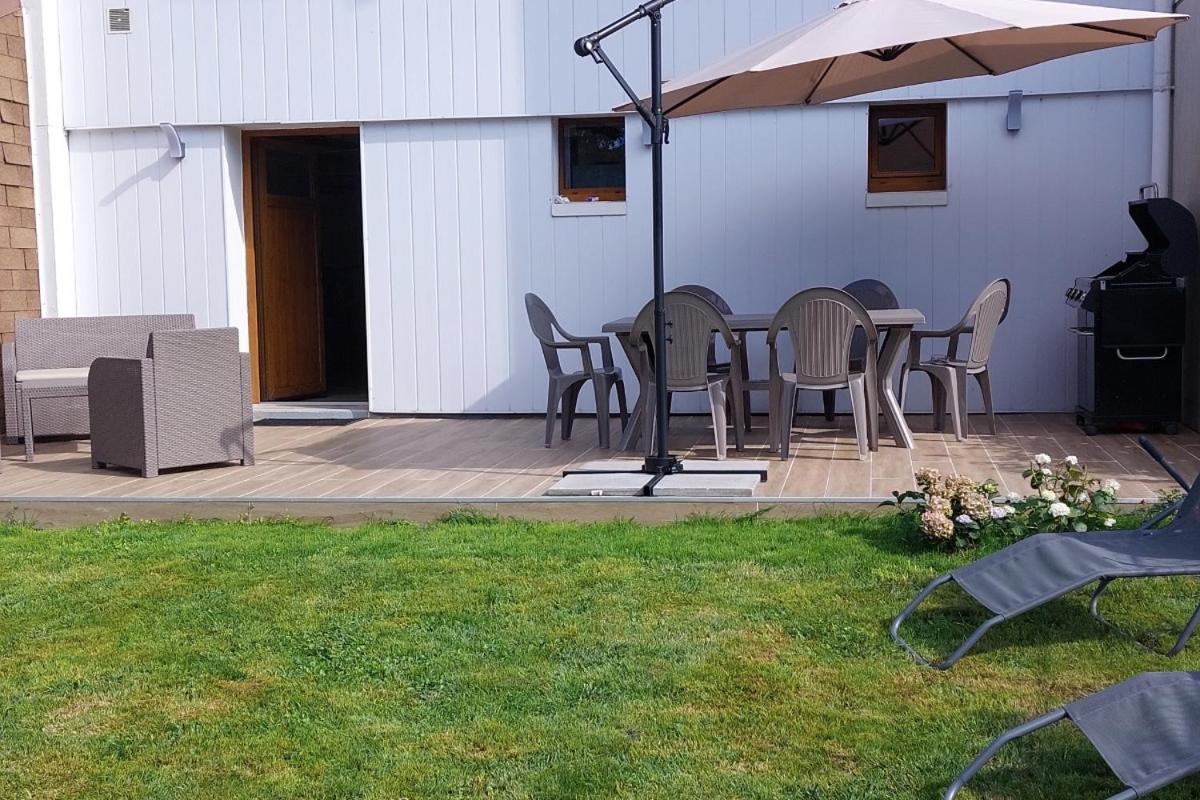 Maison Mitoyenne Entre Les Lacs, Proche Du Centre De Villa *